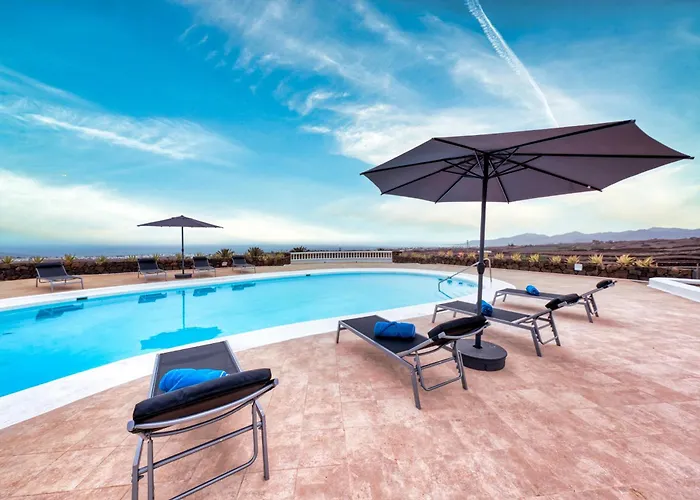 Luciano 'spirit Of The Canaries' By Lanzarote Villa *
